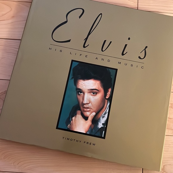 ELVIS A COLLECTION of 4 CDs, Elvis Session Notes, Elvis-His Life and Music Book - Picture 2 of 7